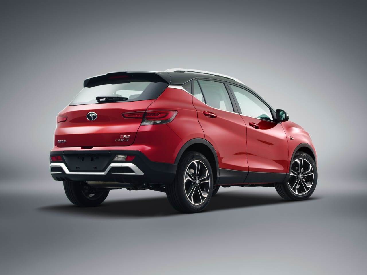 Soueast автомобиль. Soueast. Китайский кроссовер Soueast. Soueast dx5. Soueast dx8s Coupe.