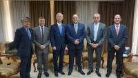 على غرار استثماراتها الإفريقية : مصر تدعو اليابان للاستثمار في صناعة السيارات 