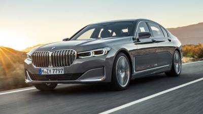 إطلاق موديلات 2021 من BMW الفئة الثالثة والخامسة والثانية والسابعة في مصر