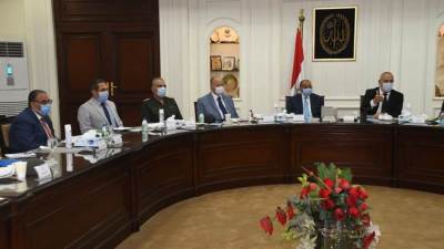 الإسكان والتنمية المحلية: التوجه لاستخدام الجراجات الميكانيكية للحد من انتظار السيارات