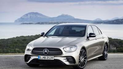 مرسيدس-بنز تقدم الفئة E-Class الجديدة في السوق المصري