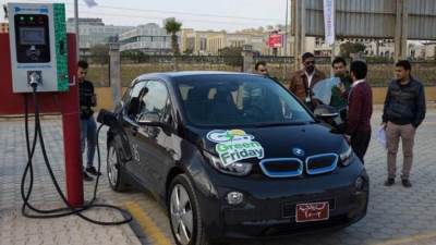 بعد السماح بتراخيص المركبات الكهربائية.. رابطة تجار السيارات: مصر تتجه بقوة نحو الطاقة النظيفة