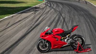 قريباً في مصر . . دوكاتي Panigale V2 الجديدة 