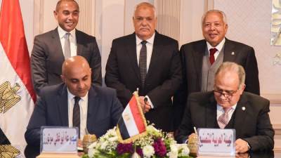  العربية للتصنيع وأبوغالي موتورز يتفقان لتصنيع سيارات  جيلى في مصر