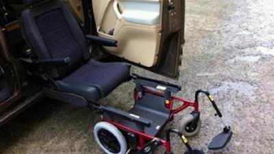 إضافة أقارب الدرجة الثانية لقيادة سيارات ذوي الإعاقة بعد موافقة النواب