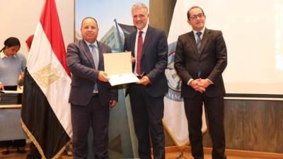 المالية: التمويل السيادي المستدام يساعد في جذب استثمارات تصنيع السيارات الكهربائية والغاز