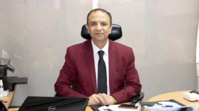 الصفقات بالجنيه .. هكذا تنخفض أسعار السيارات في مصر 