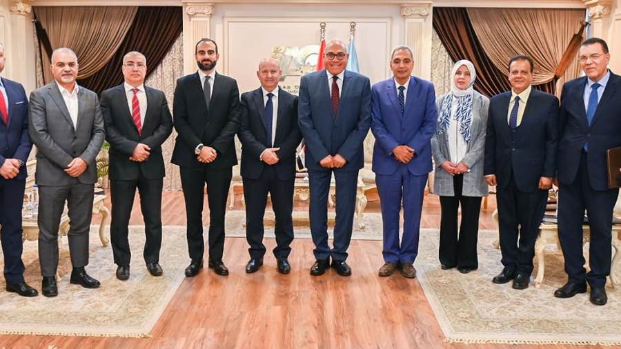 الحلم العربي .. سيارة كهربائية تدرسها مصر والإمارات والبحرين والأردن قبل Cop28